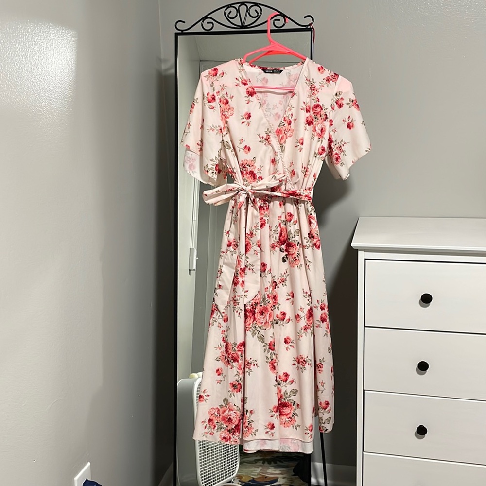 SHEIN Rose Belt tie dress